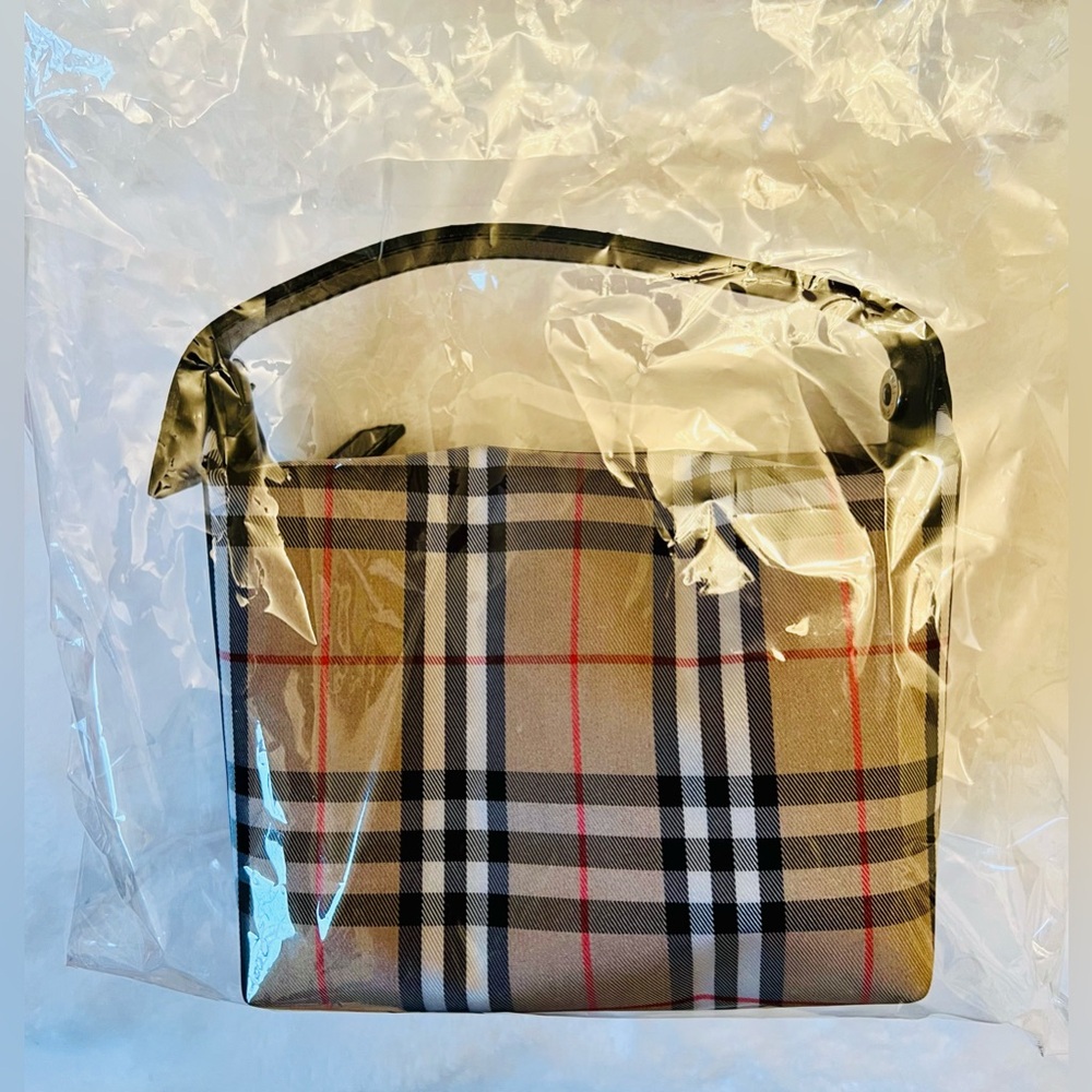 BURBERRY Nova Check Nylon and Leather Pouch Beige and Black - EUC - Picture 8 of 8